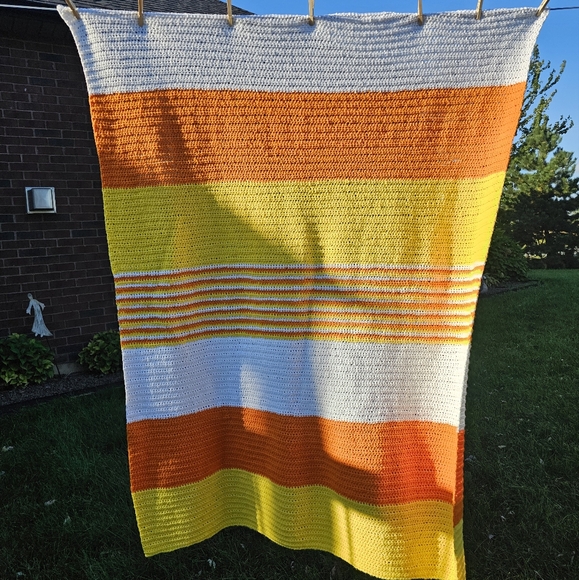 Meet your Posher, Kayla - Picture 3 of 4